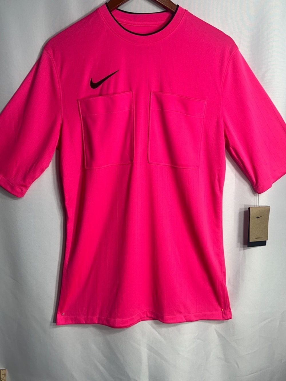 Nike Men’s Hot Pink Dual-Pocket Short Sleeve Jersey new size M